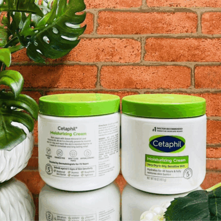 Front and back view of Cetaphil Moisturizing Cream jar showing ingredients and benefits